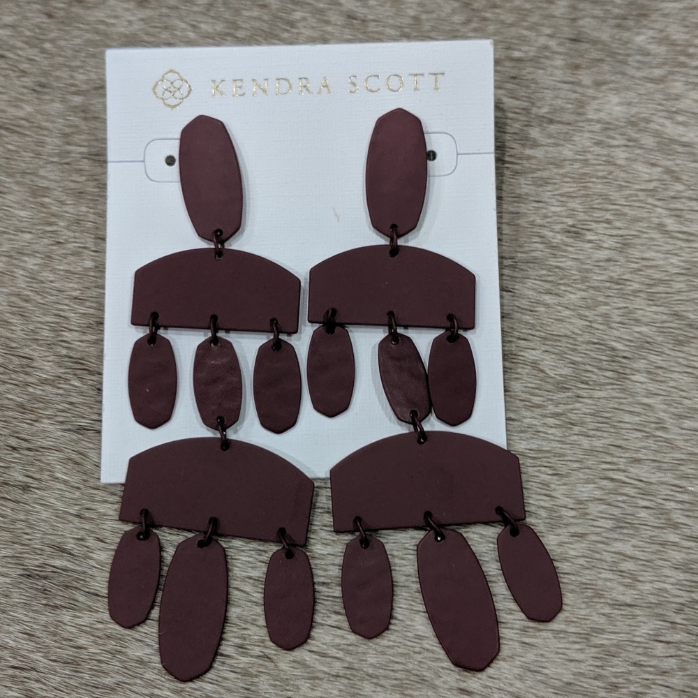 Kendra Scott Emmet earrings